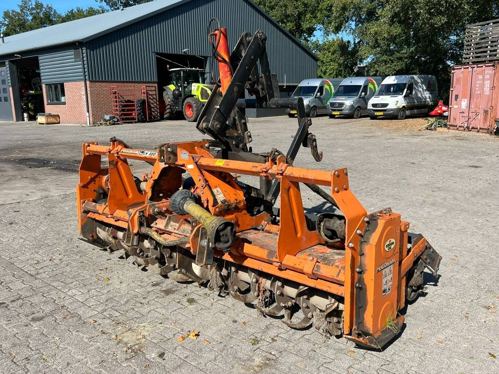 Pegoraro LH 300 frees - Maquina para lavrar a terra: foto 1 Pegoraro LH 300 frees - Maquina para lavrar a terra: foto 1