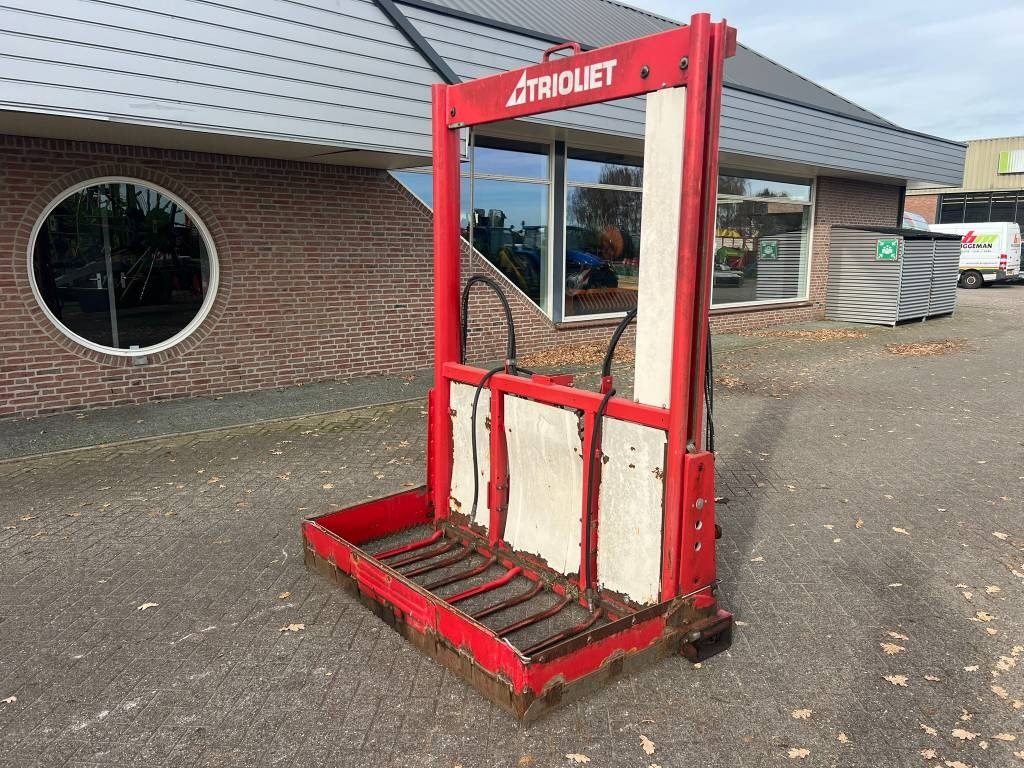 Trioliet TU 170 kuilvoersnijder - Equipamento de gado: foto 1 Trioliet TU 170 kuilvoersnijder - Equipamento de gado: foto 1