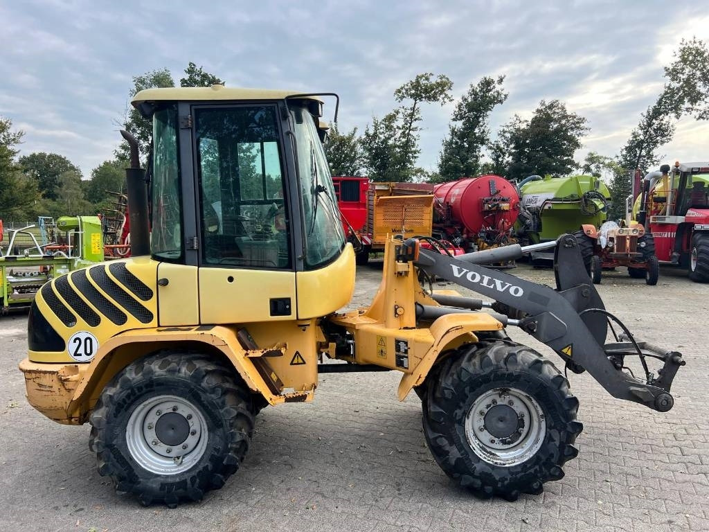 Volvo L 30 B  - Pá carregadora de rodas: foto 1 Volvo L 30 B  - Pá carregadora de rodas: foto 1