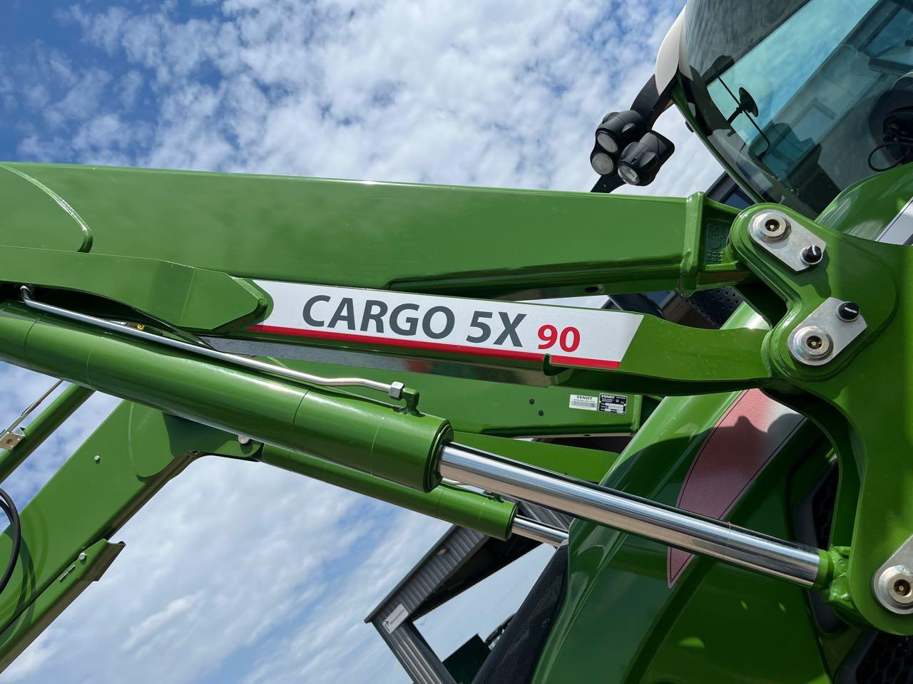 Fendt Cargo 5x90 - Carregador frontal para o trator: foto 1 Fendt Cargo 5x90 - Carregador frontal para o trator: foto 1