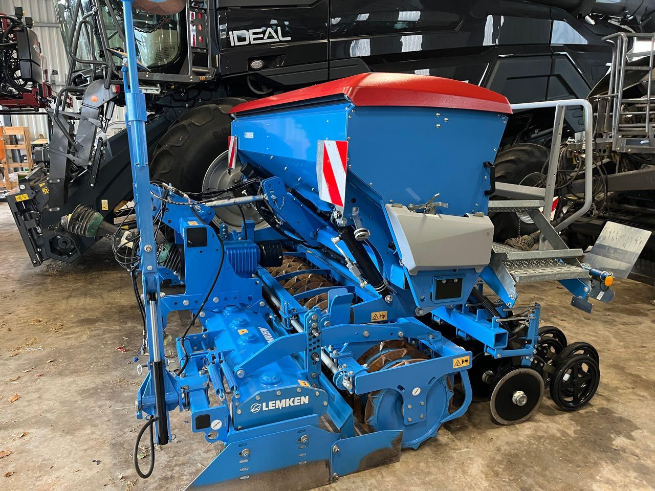 Lemken Zirkon 8/Saphir 9 - Semeadora combinada: foto 2 Lemken Zirkon 8/Saphir 9 - Semeadora combinada: foto 2