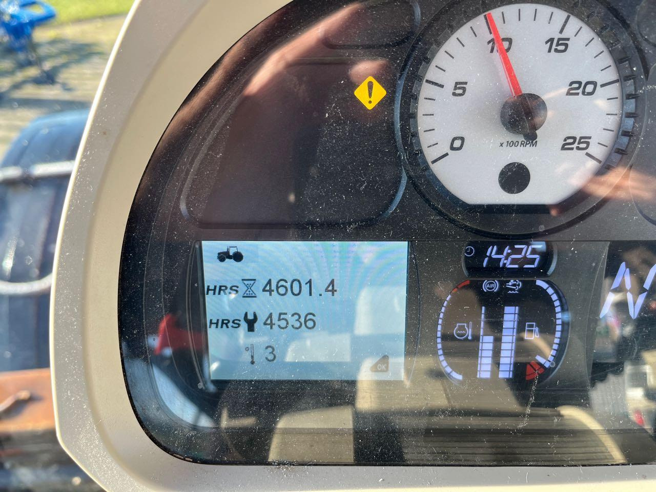 Massey Ferguson 8727 Dyna-VT - Trator: foto 4 Massey Ferguson 8727 Dyna-VT - Trator: foto 4