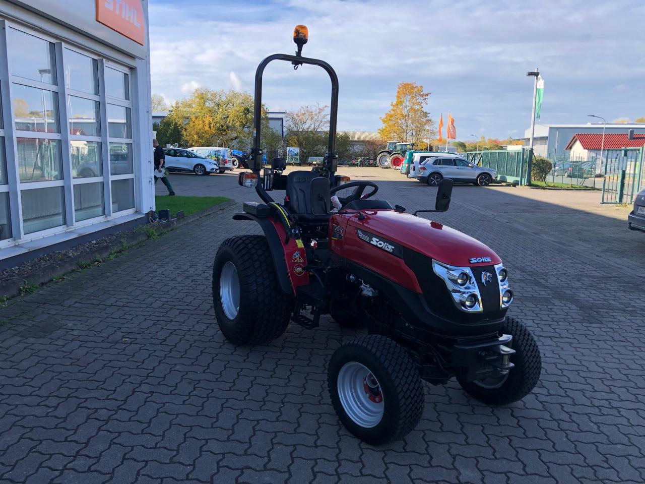Solis 26 6+2 Tiger - Trator: foto 3 Solis 26 6+2 Tiger - Trator: foto 3