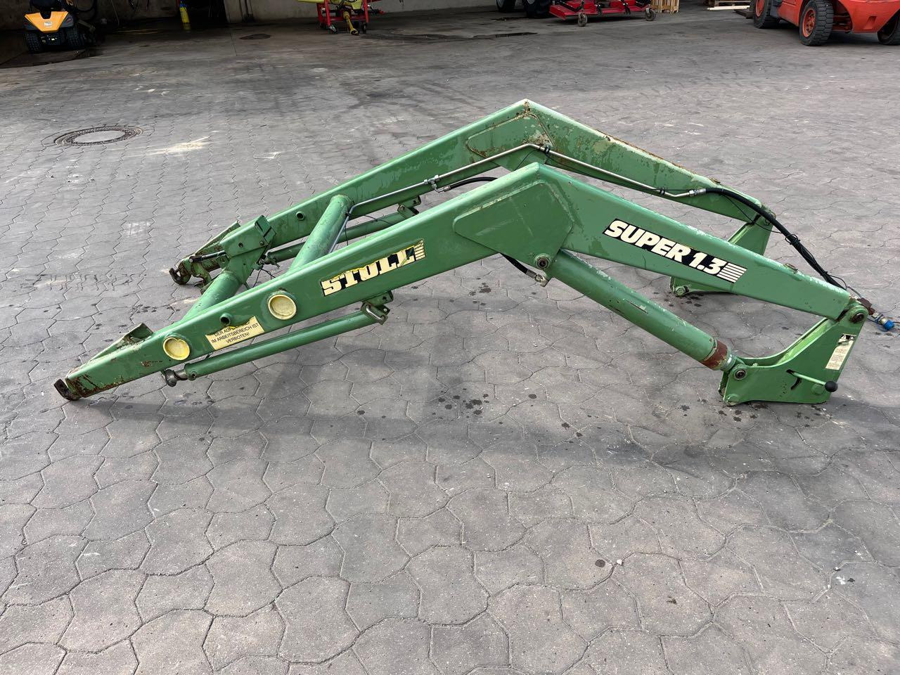 Stoll Super 1.3 - Carregador frontal para o trator: foto 1 Stoll Super 1.3 - Carregador frontal para o trator: foto 1