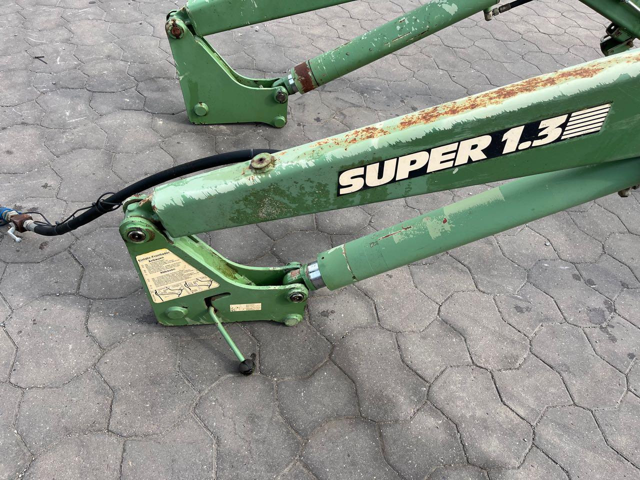 Stoll Super 1.3 - Carregador frontal para o trator: foto 5 Stoll Super 1.3 - Carregador frontal para o trator: foto 5