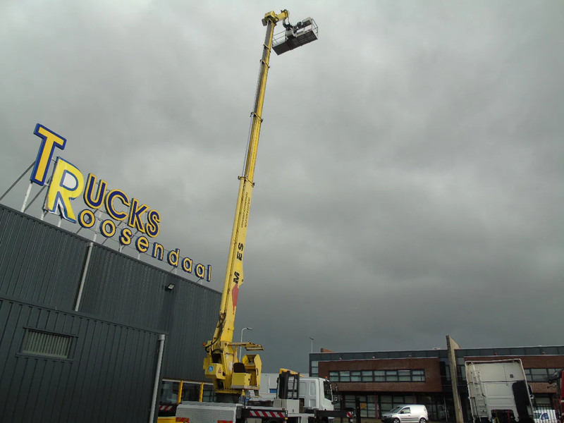 DAF CF 65.280 + 33 METER + big platform persons /400kg - Camião: foto 4 DAF CF 65.280 + 33 METER + big platform persons /400kg - Camião: foto 4