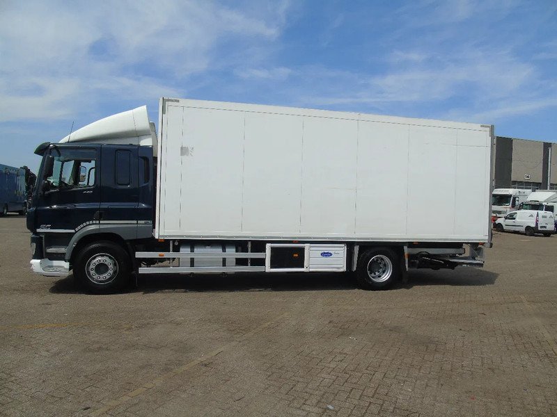 DAF CF 220 + CARRIER + EURO 6 + LIFT - Camião frigorífico: foto 3 DAF CF 220 + CARRIER + EURO 6 + LIFT - Camião frigorífico: foto 3