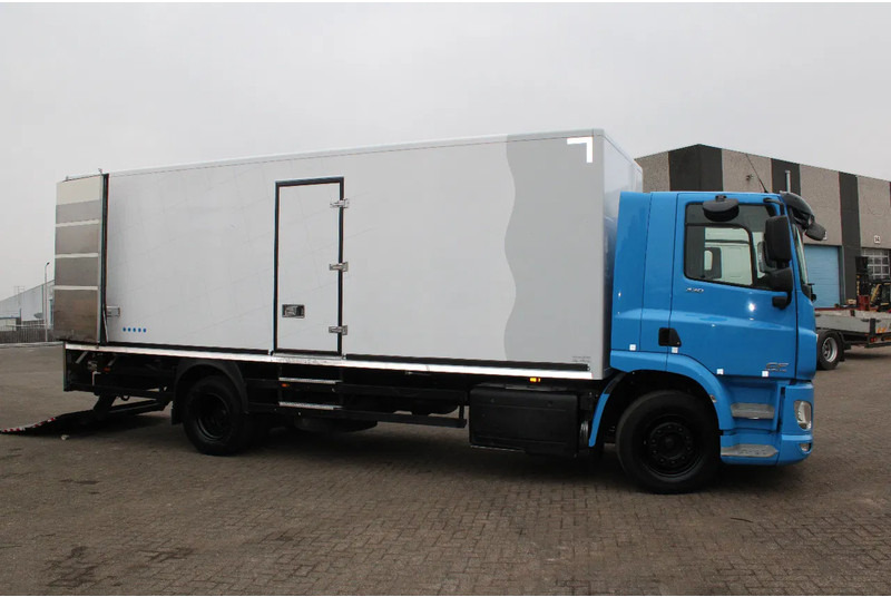 DAF CF 330 + EURO 6 + LIFT + 20T - Camião frigorífico: foto 4 DAF CF 330 + EURO 6 + LIFT + 20T - Camião frigorífico: foto 4
