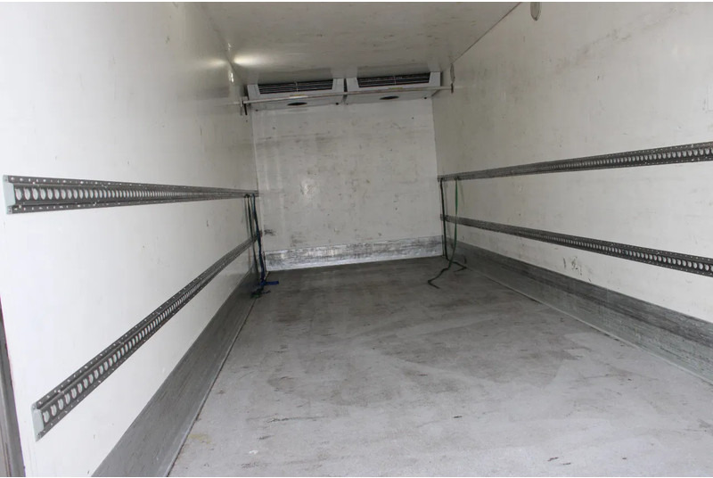 DAF LF 210 + EURO 6 + LIFT - Camião frigorífico: foto 4 DAF LF 210 + EURO 6 + LIFT - Camião frigorífico: foto 4