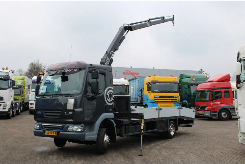 DAF LF 45.180 + FASSI F50 + 7.5T - Camião grua: foto 2 DAF LF 45.180 + FASSI F50 + 7.5T - Camião grua: foto 2