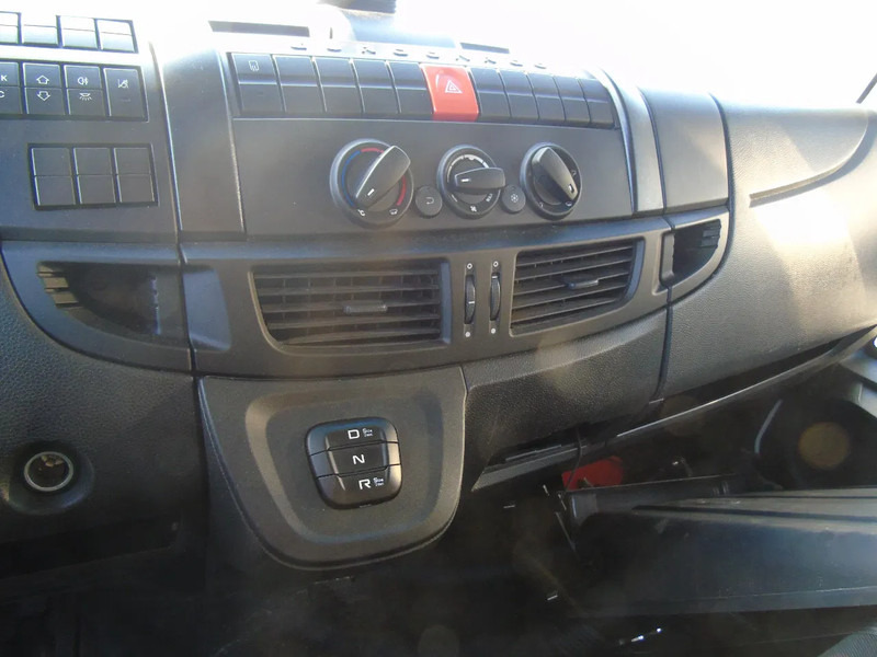 Iveco Eurocargo 120E19 + euro 6 + lift + BROKEN ENGINE - Camião furgão: foto 5 Iveco Eurocargo 120E19 + euro 6 + lift + BROKEN ENGINE - Camião furgão: foto 5