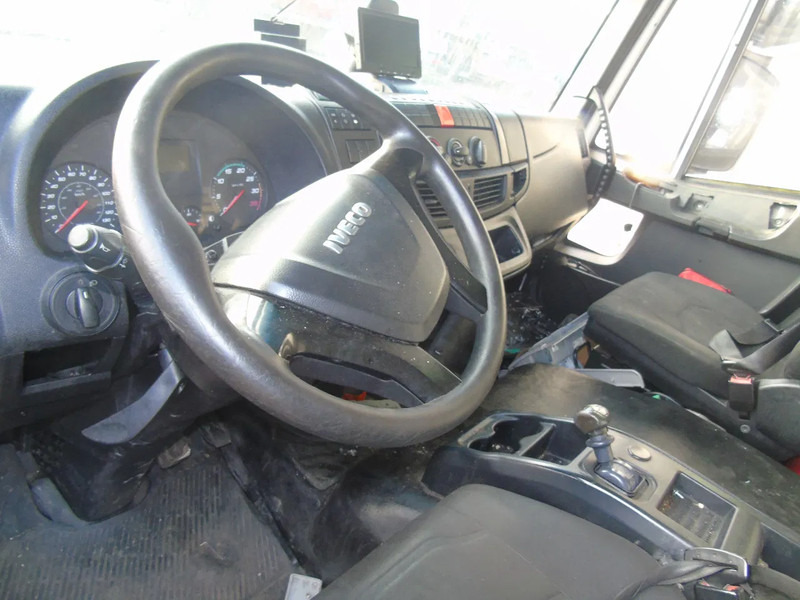 Iveco Eurocargo 120E22 + BROKEN ENGINE + EURO 6 - Camião furgão: foto 5 Iveco Eurocargo 120E22 + BROKEN ENGINE + EURO 6 - Camião furgão: foto 5