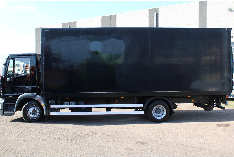 Iveco Eurocargo 120E25 + MANUAL - Camião furgão: foto 5 Iveco Eurocargo 120E25 + MANUAL - Camião furgão: foto 5