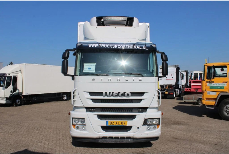 Iveco Stralis 310 + 6X2 EURO 5 + CARRIER + LIFT - Camião frigorífico: foto 2 Iveco Stralis 310 + 6X2 EURO 5 + CARRIER + LIFT - Camião frigorífico: foto 2
