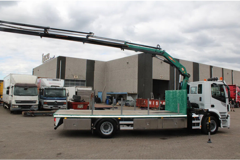 Iveco Stralis 400 + PM SERIE 13 4X HYDROLIC + EURO 6 + REMOTE - Camião grua: foto 3 Iveco Stralis 400 + PM SERIE 13 4X HYDROLIC + EURO 6 + REMOTE - Camião grua: foto 3