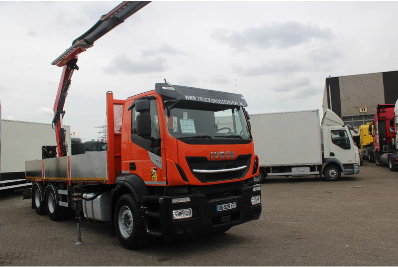 Iveco Stralis 420 + FASSI F185A.2.23 + 6X2 + REMOTE - Camião grua: foto 4 Iveco Stralis 420 + FASSI F185A.2.23 + 6X2 + REMOTE - Camião grua: foto 4