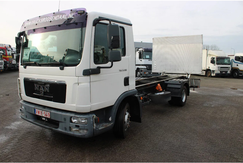 Camião chassi MAN TGL 8.180 + Euro 5 + Dhollandia LIFT: foto 18