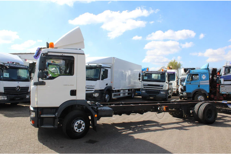 MAN TGM 12.280 + NICE TRUCK - Camião chassi: foto 4 MAN TGM 12.280 + NICE TRUCK - Camião chassi: foto 4