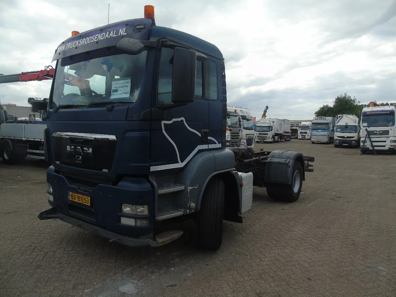 MAN TGS 18.320 + EURO 5 + MANUAL + RHD - Camião chassi: foto 3 MAN TGS 18.320 + EURO 5 + MANUAL + RHD - Camião chassi: foto 3