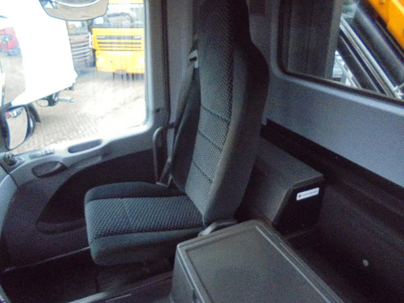 Mercedes-Benz Actros 1846 + Euro 5 + EFFER 250 Crane + REMOTE - Camião grua: foto 4 Mercedes-Benz Actros 1846 + Euro 5 + EFFER 250 Crane + REMOTE - Camião grua: foto 4