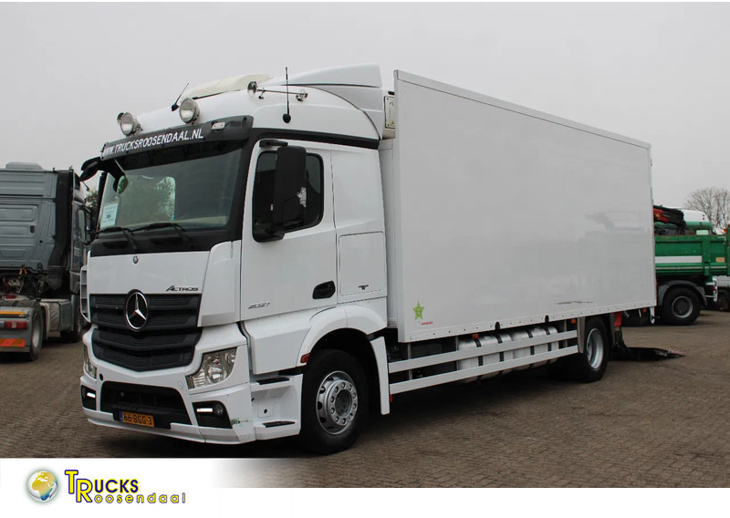 Mercedes-Benz Actros 2027 + EURO 6 + 19T - Camião frigorífico: foto 1 Mercedes-Benz Actros 2027 + EURO 6 + 19T - Camião frigorífico: foto 1