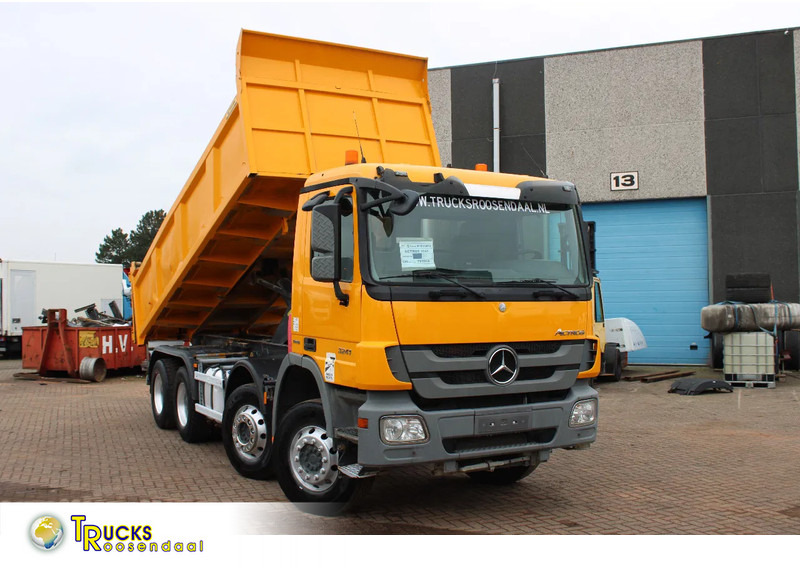 Mercedes-Benz Actros 3241 8x4 + SPRING SPRING BLATT + EURO 5 - Camião basculante: foto 1 Mercedes-Benz Actros 3241 8x4 + SPRING SPRING BLATT + EURO 5 - Camião basculante: foto 1