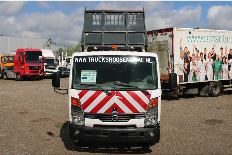 Nissan 45.13 + EURO 4 + C patent + tipper + MANUAL - Camião basculante: foto 2 Nissan 45.13 + EURO 4 + C patent + tipper + MANUAL - Camião basculante: foto 2