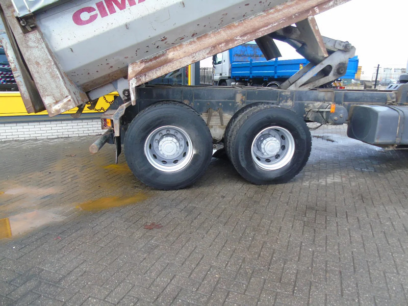 Renault Kerax 420 DCI + MANUAL + SPRING + 6X4 + PERFECT - Camião basculante: foto 3 Renault Kerax 420 DCI + MANUAL + SPRING + 6X4 + PERFECT - Camião basculante: foto 3