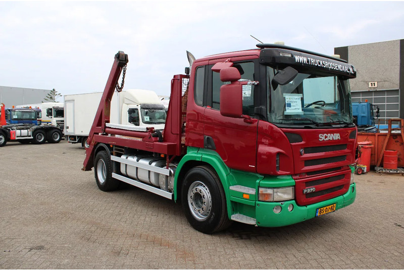 Scania P 270 + PERFECT CONDITION + PTO - Camião multibenne: foto 3 Scania P 270 + PERFECT CONDITION + PTO - Camião multibenne: foto 3