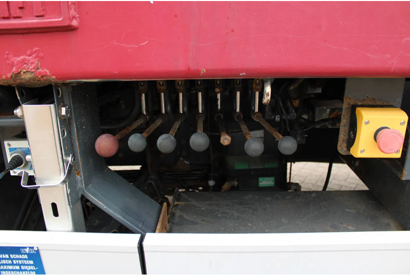Scania P 270 + PERFECT CONDITION + PTO - Camião multibenne: foto 5 Scania P 270 + PERFECT CONDITION + PTO - Camião multibenne: foto 5