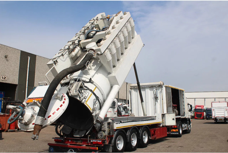 DESOT ECOTA + 16.600 LITER + VOLVO ENGINE S/P + TIPPER / VACUUM WITTIG - Semi-reboque: foto 3 DESOT ECOTA + 16.600 LITER + VOLVO ENGINE S/P + TIPPER / VACUUM WITTIG - Semi-reboque: foto 3