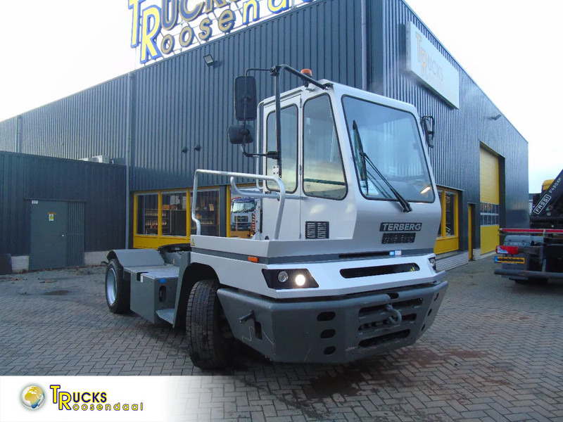 Terberg YT 182 fully funtion + perfect - Tractor de terminal: foto 1 Terberg YT 182 fully funtion + perfect - Tractor de terminal: foto 1