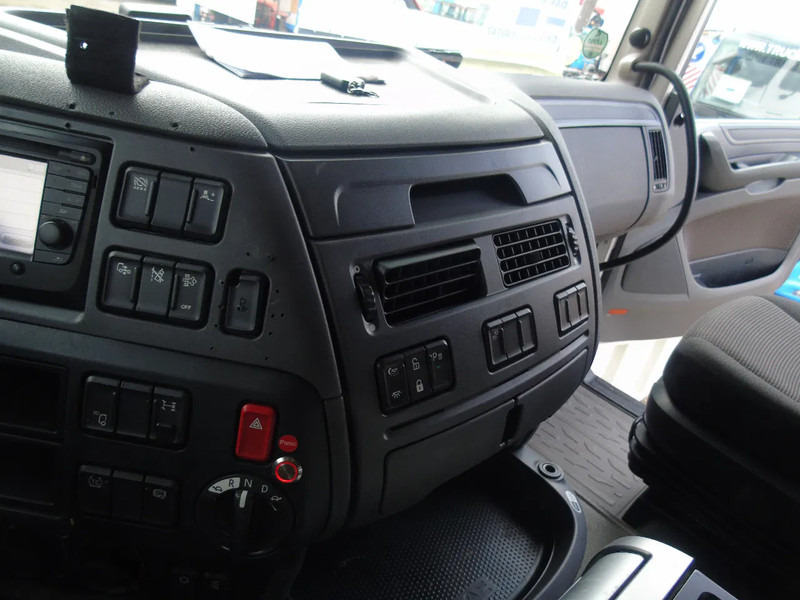 Tractor DAF XF 460 + EURO 6: foto 11