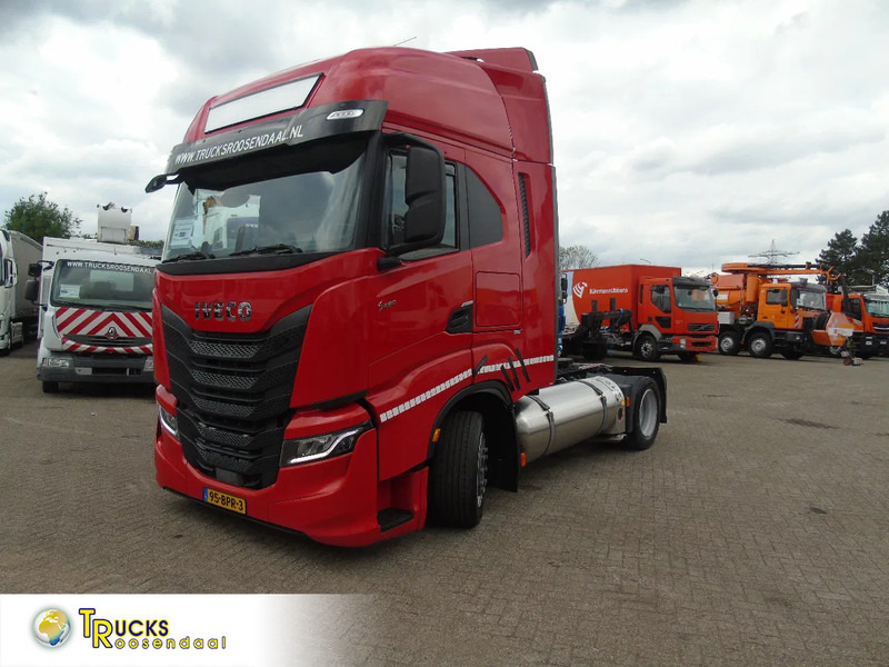 Iveco S-WAY 460 + LNG + 10 PIECES IN STOCK - Tractor: foto 1 Iveco S-WAY 460 + LNG + 10 PIECES IN STOCK - Tractor: foto 1