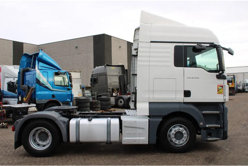 MAN TGX 18.440 + EURO 6 + manual + VERY NICE - Tractor: foto 4 MAN TGX 18.440 + EURO 6 + manual + VERY NICE - Tractor: foto 4