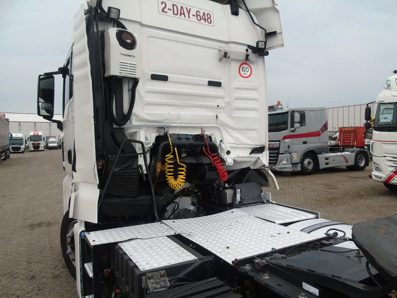 MAN TGX 18.460 + EURO 6 - Tractor: foto 3 MAN TGX 18.460 + EURO 6 - Tractor: foto 3