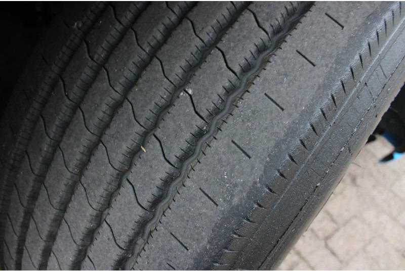 Tractor Scania R560 V8 + manual + ADR + 6x2: foto 18 Tractor Scania R560 V8 + manual + ADR + 6x2: foto 18