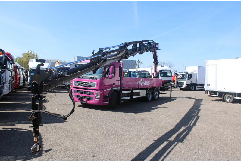 Volvo FM 370 + PALFINGER 23002 /6EXT + REMOTE + 6X2 STEERING - Camião grua: foto 3 Volvo FM 370 + PALFINGER 23002 /6EXT + REMOTE + 6X2 STEERING - Camião grua: foto 3