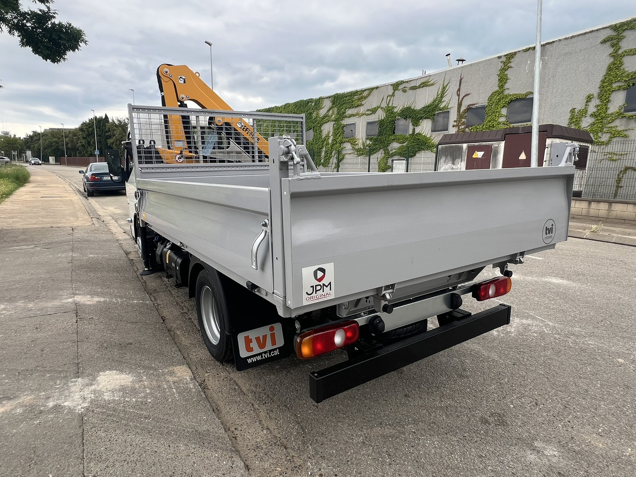 FUSO 35 3S - Camião grua: foto 5 FUSO 35 3S - Camião grua: foto 5