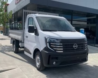 Nissan - Camião basculante: foto 1 Nissan - Camião basculante: foto 1