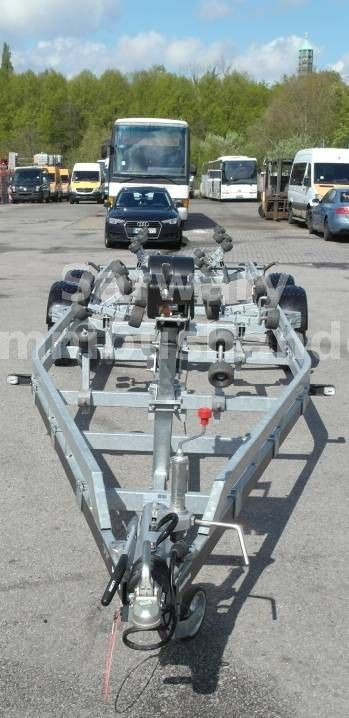 Brenderup Premiun 303500-SRX Bootsanhänger 3500 KG,Boot 9m - Reboque para barco: foto 3 Brenderup Premiun 303500-SRX Bootsanhänger 3500 KG,Boot 9m - Reboque para barco: foto 3