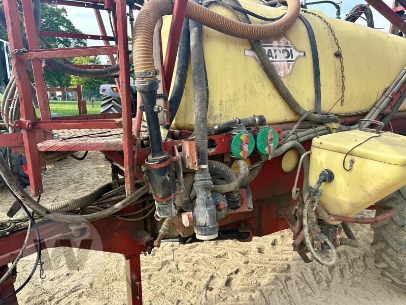 Hardi Commander 2600 - Pulverizador de arrastar: foto 5 Hardi Commander 2600 - Pulverizador de arrastar: foto 5