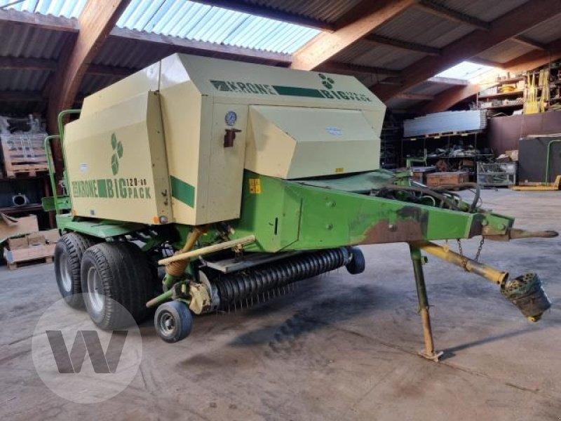 Krone Big Pack 120-80 - Enfardadeira de fardos quadrados: foto 2 Krone Big Pack 120-80 - Enfardadeira de fardos quadrados: foto 2