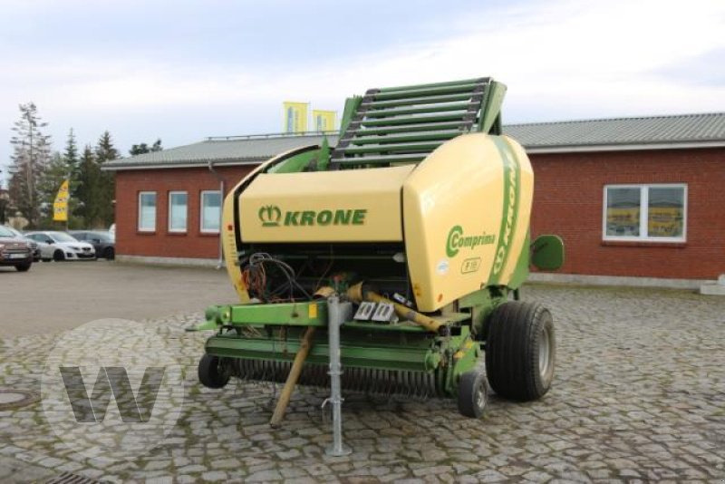 Krone Comprima F 155 - Enfardadeira de fardos redondos: foto 2 Krone Comprima F 155 - Enfardadeira de fardos redondos: foto 2