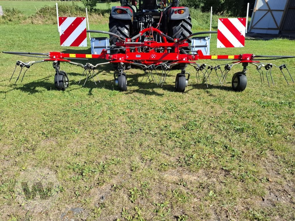 Massey Ferguson TD 524 DN - Ancinho enleirador: foto 2 Massey Ferguson TD 524 DN - Ancinho enleirador: foto 2