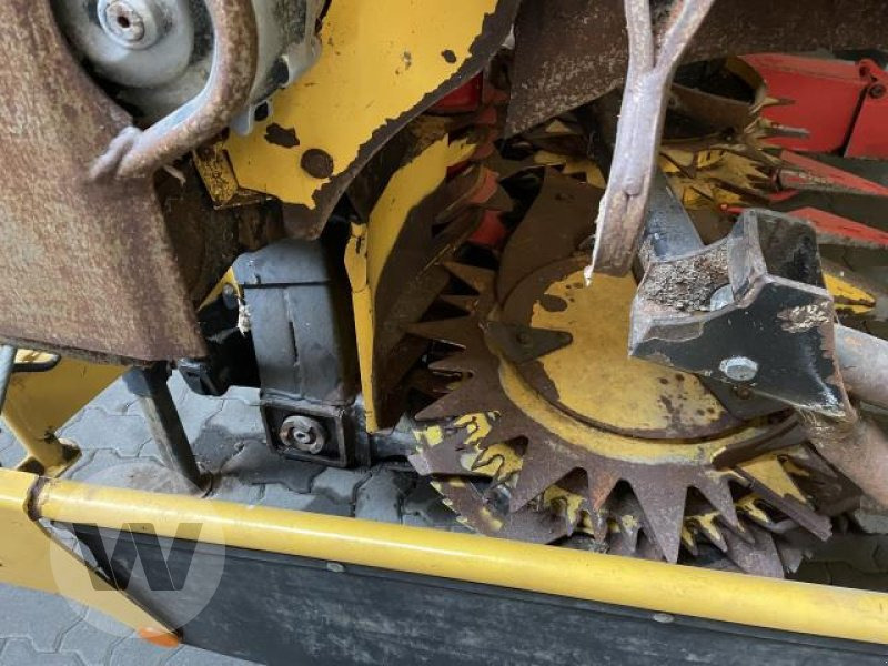 New Holland 490 FIE - Plataforma para colher milho: foto 5 New Holland 490 FIE - Plataforma para colher milho: foto 5