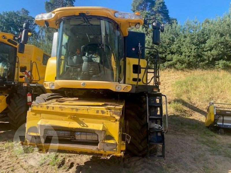 New Holland CR 980 - Ceifeira debulhadora: foto 2 New Holland CR 980 - Ceifeira debulhadora: foto 2