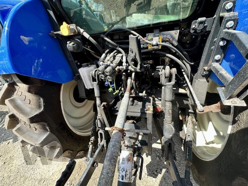New Holland T 4.65 - Trator: foto 5 New Holland T 4.65 - Trator: foto 5