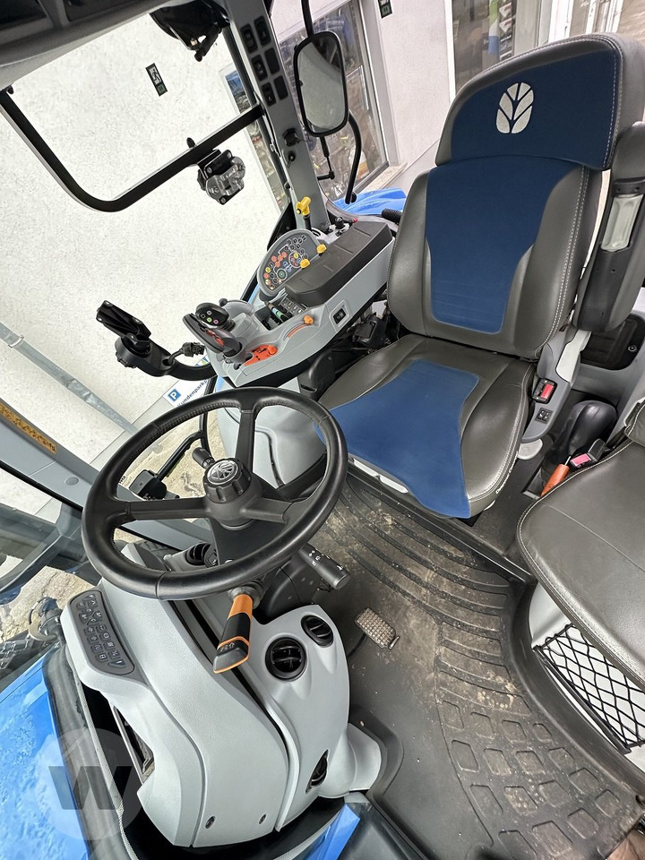 Trator New Holland T 6.145 DC: foto 7