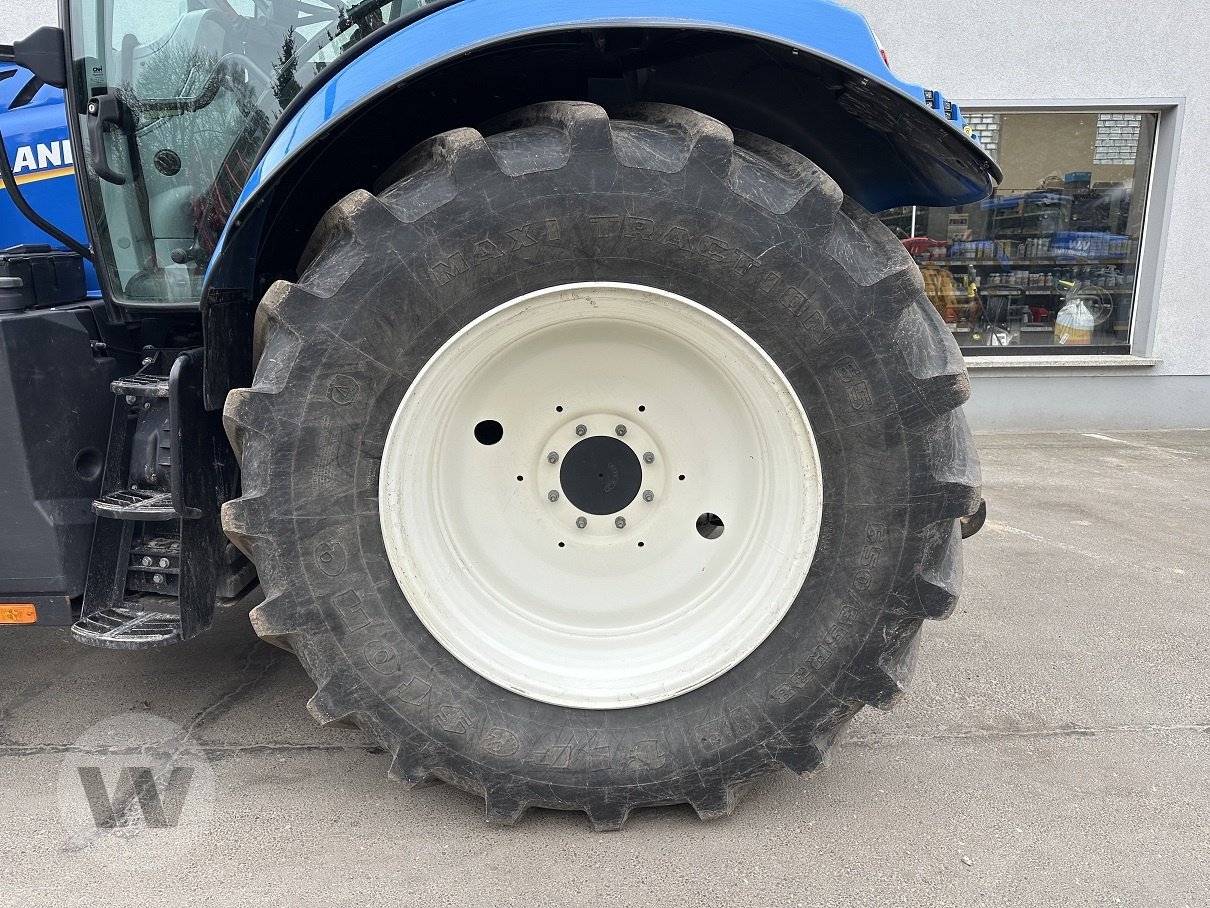 Trator New Holland T 6.145 DC: foto 10